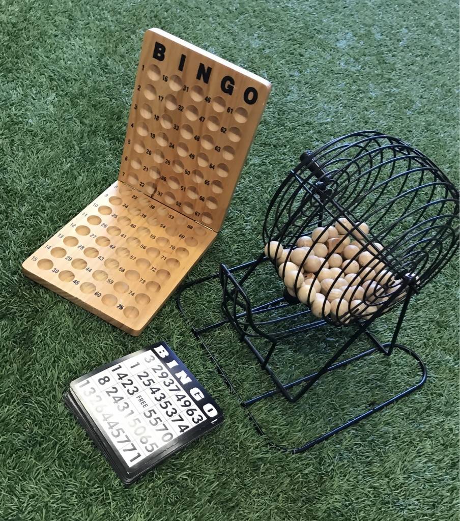 Bingo 75 Player Set With Metal Cage and Wooden Scoreboard - Image 5