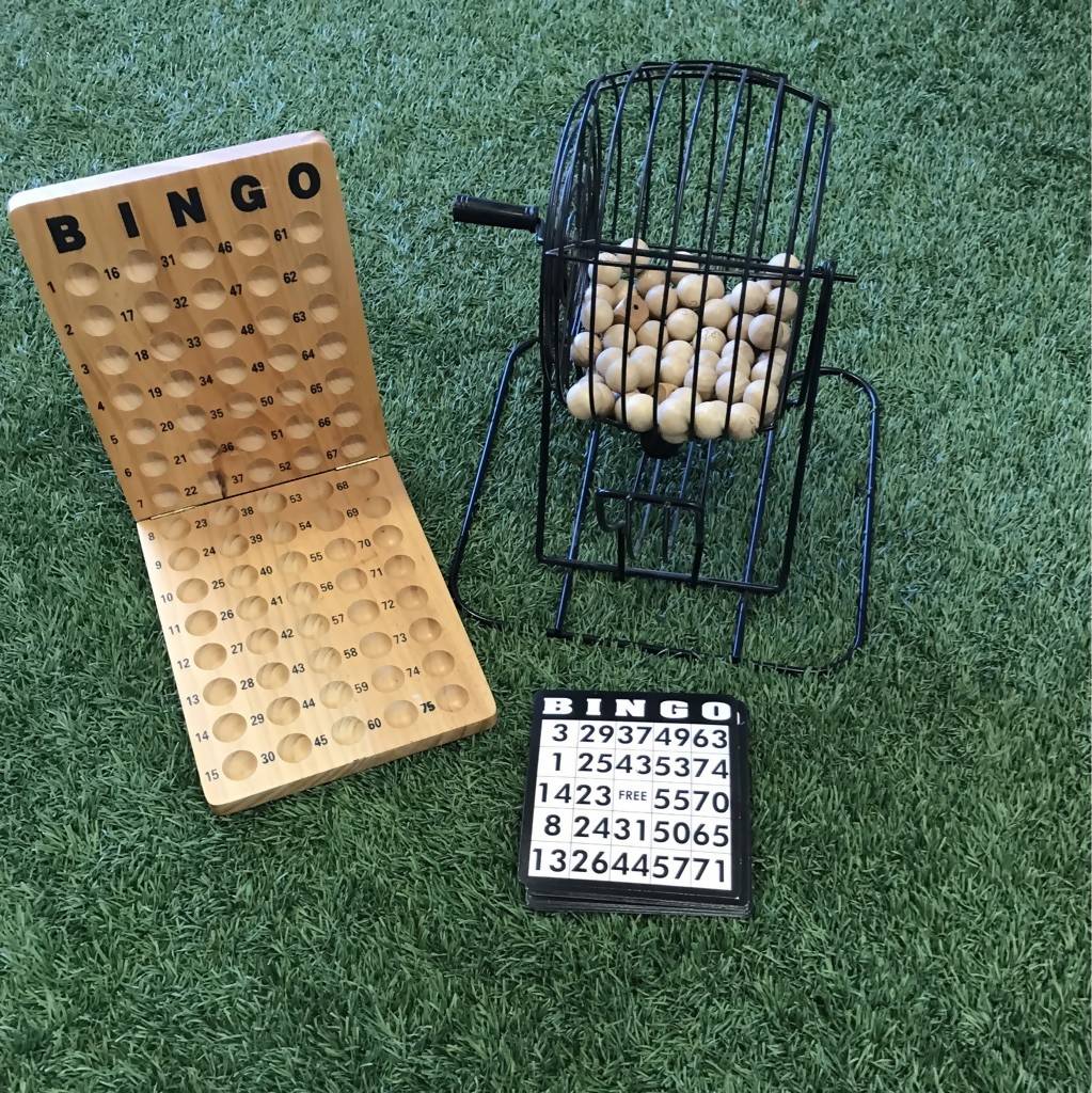 Bingo 75 Player Set With Metal Cage and Wooden Scoreboard - Image 6