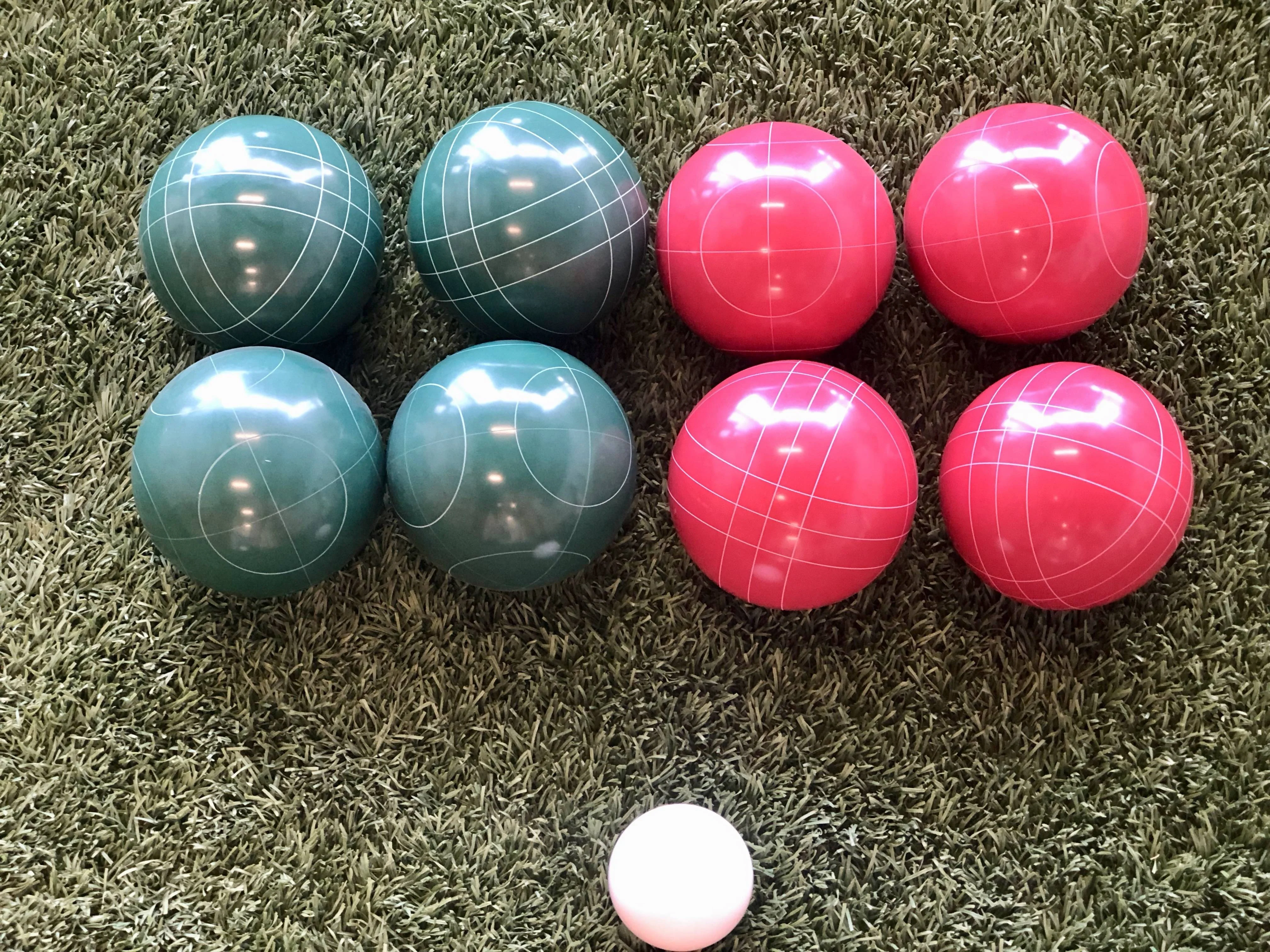 Deluxe 8 Resin Bowls Bocce Game Set Red & Green - Image 6