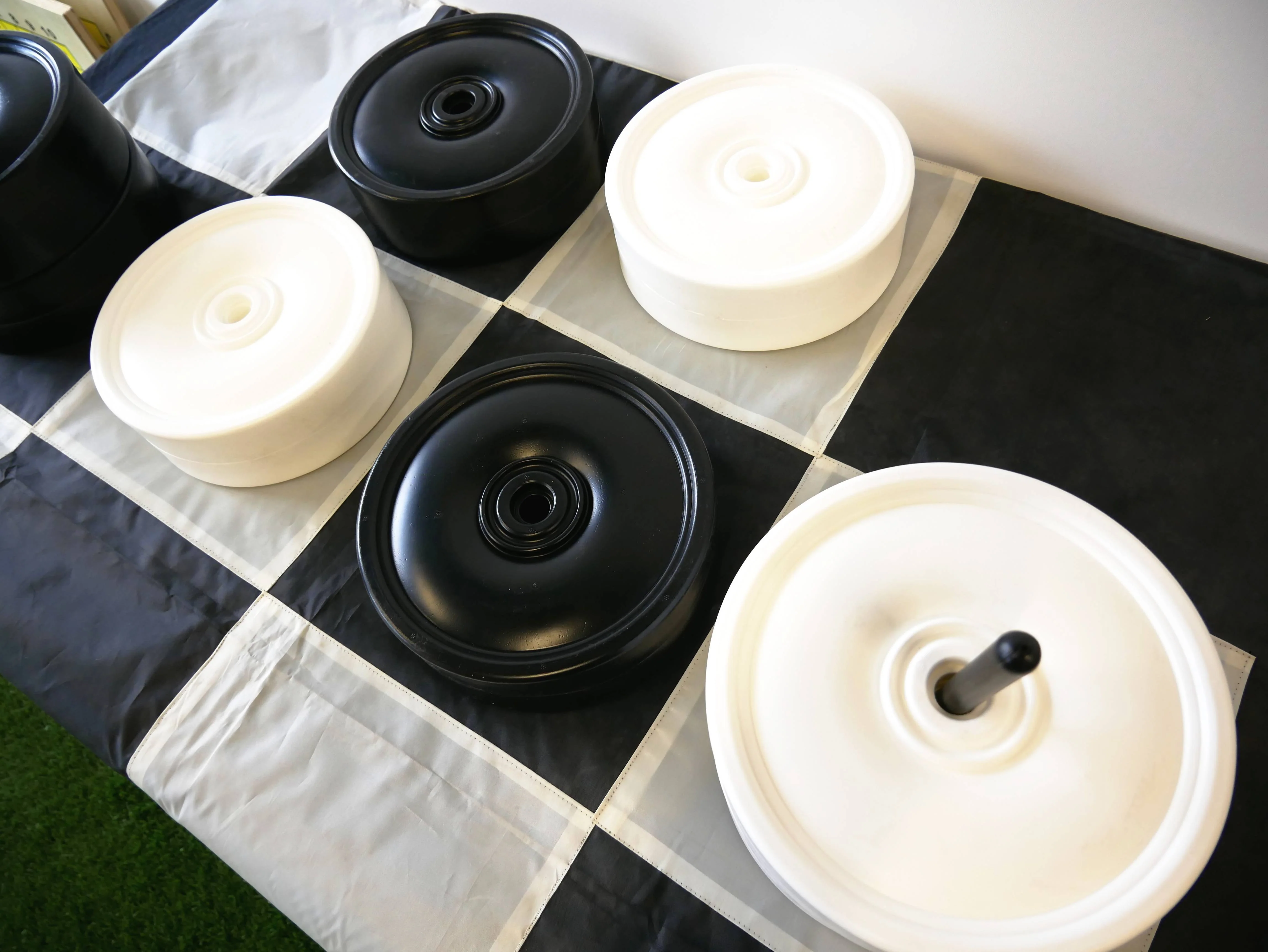 Giant Size Outdoor Draughts Checkers Game Set with Mat 3mx3m - Image 3