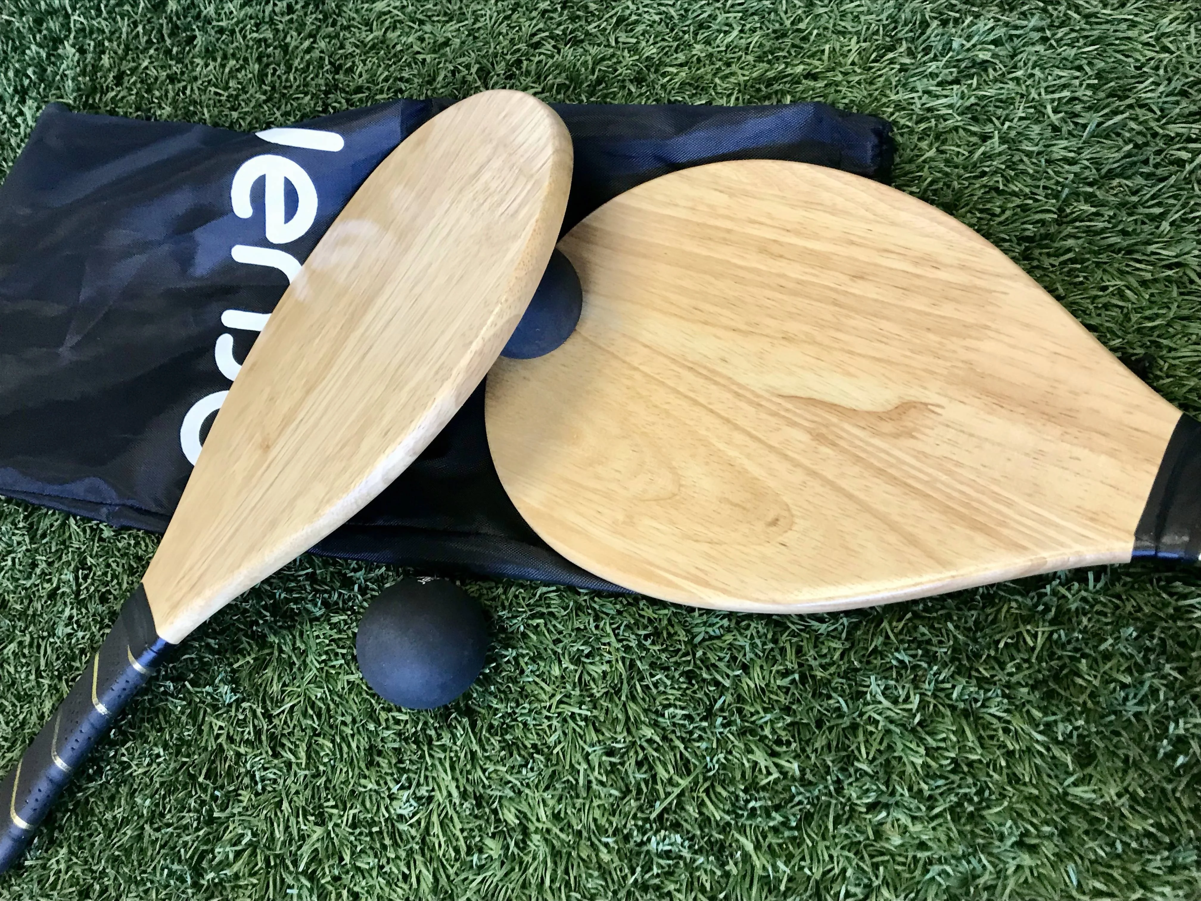 Hardwood Frescobol Beach Paddle Ball Set with Bag - Image 5