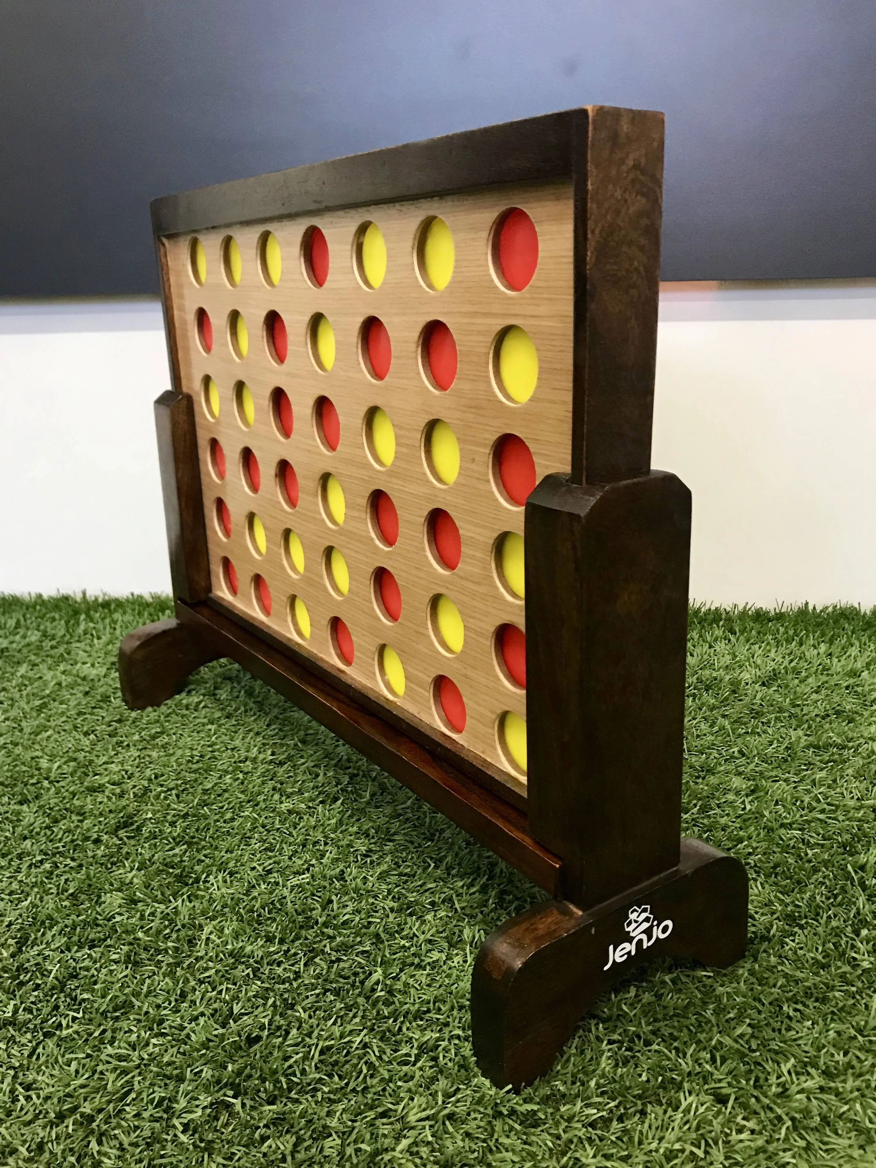 Mini Four In A Row Hardwood Outdoor Boardgame 52cm - Image 2
