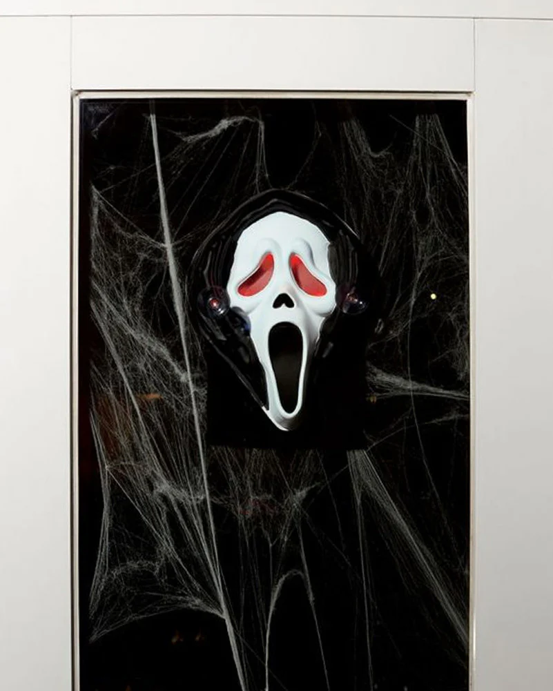 Scream Ghost Face Light Up Window Peeper 30cm - Image 3