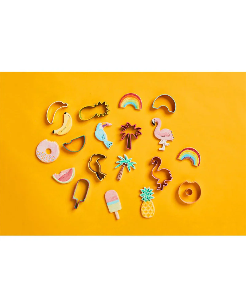 Sunnylife Sweet Tooth Cookie Cutters Pack of 3 - Image 5