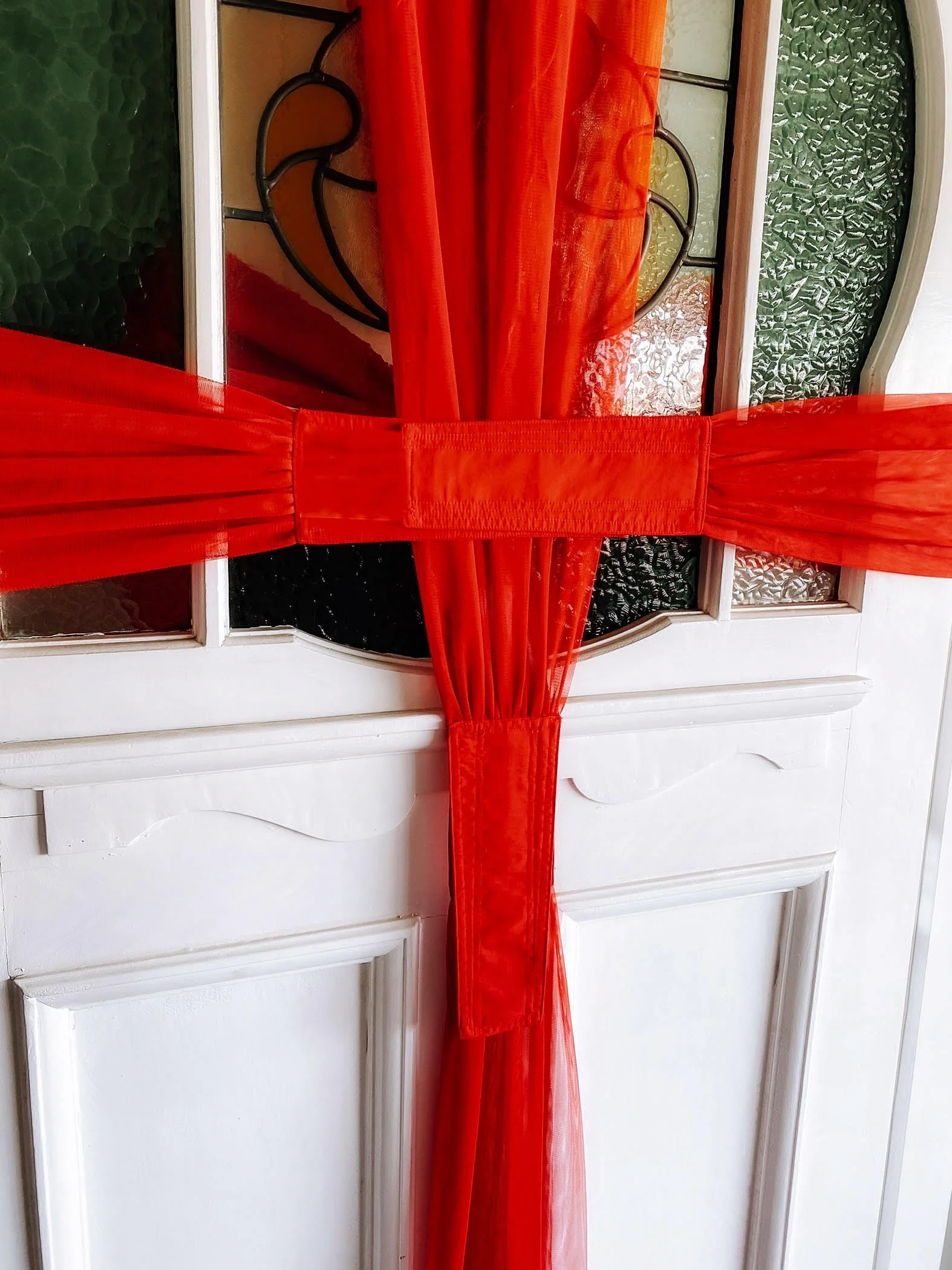 THE Red Door Bow - Image 8